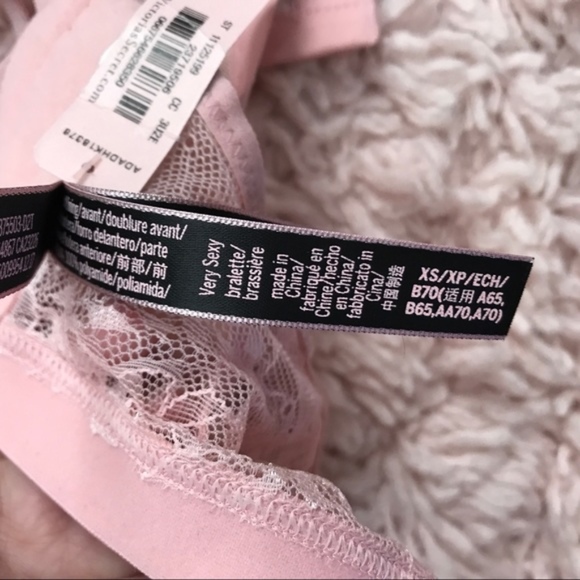 VS High Neck Floral Lace Bra - Picture 4 of 4